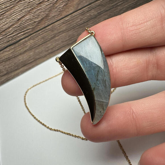 Stella & Dot Blue Stone Horn Shape Pendant Gold Tone Chain Necklace - Picture 7 of 14